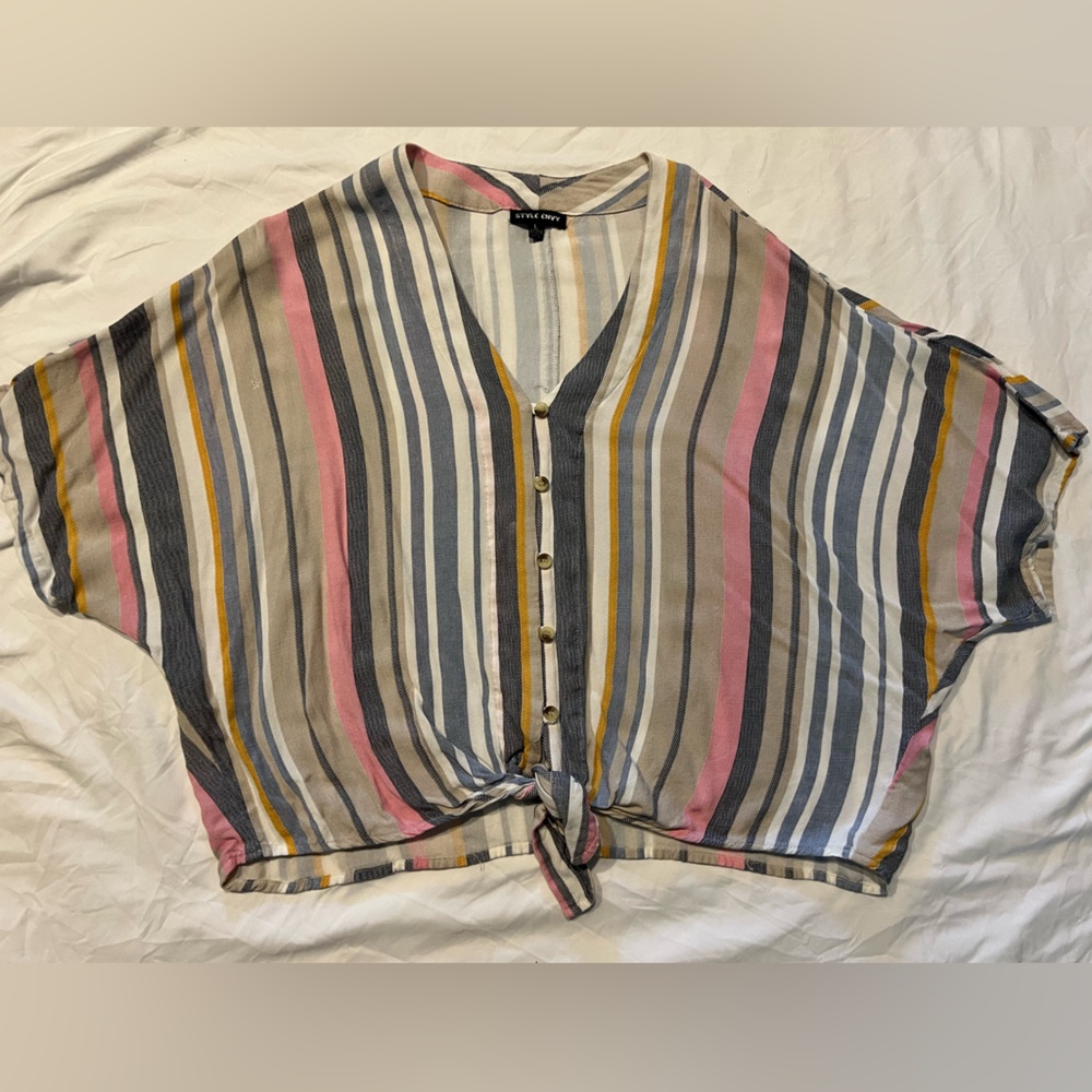 Style Envy women’s top